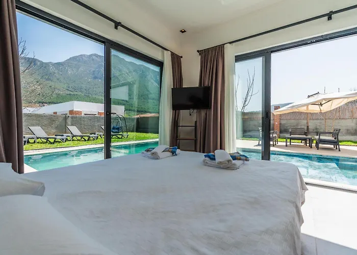 Grape In Large Pool, Jacuzzi, Private 别墅 *